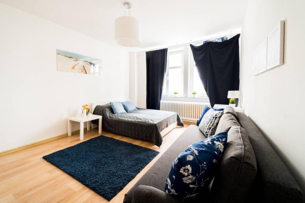 3 Rooms Big Apartment - 150 M Town Hall - Nice Design Вроцлав Екстер'єр фото