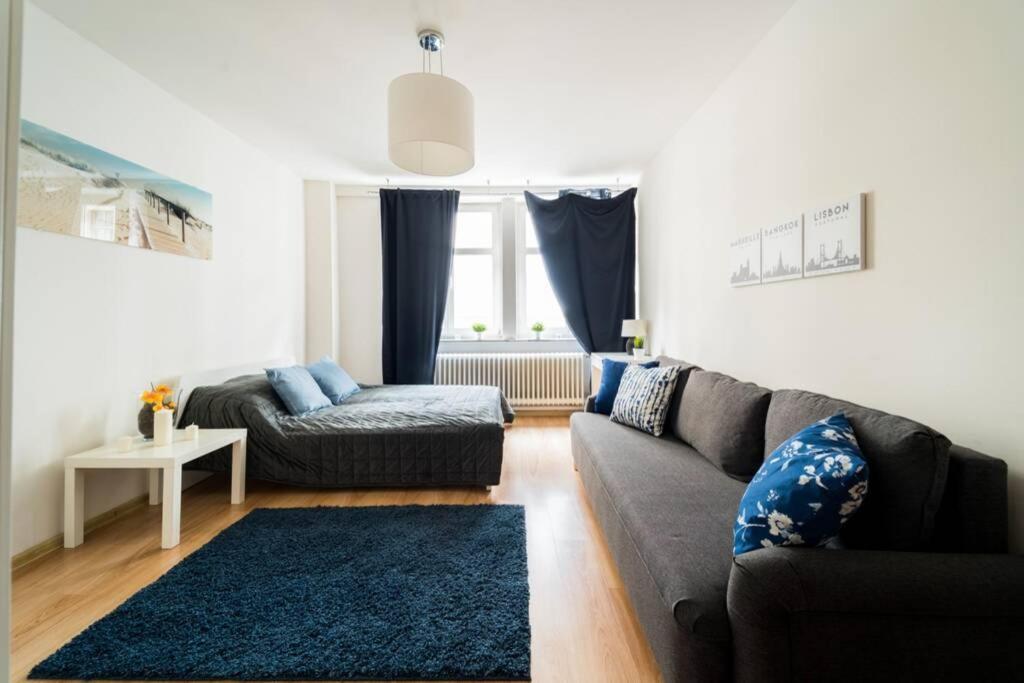 3 Rooms Big Apartment - 150 M Town Hall - Nice Design Вроцлав Екстер'єр фото