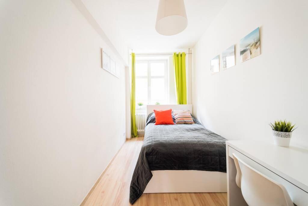 3 Rooms Big Apartment - 150 M Town Hall - Nice Design Вроцлав Екстер'єр фото